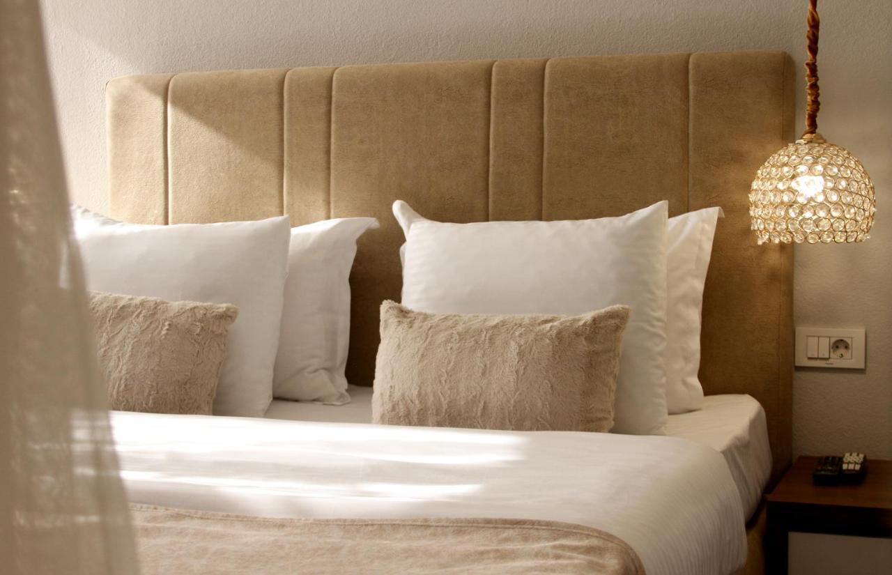 Hotel Driada Gjakova Dış mekan fotoğraf