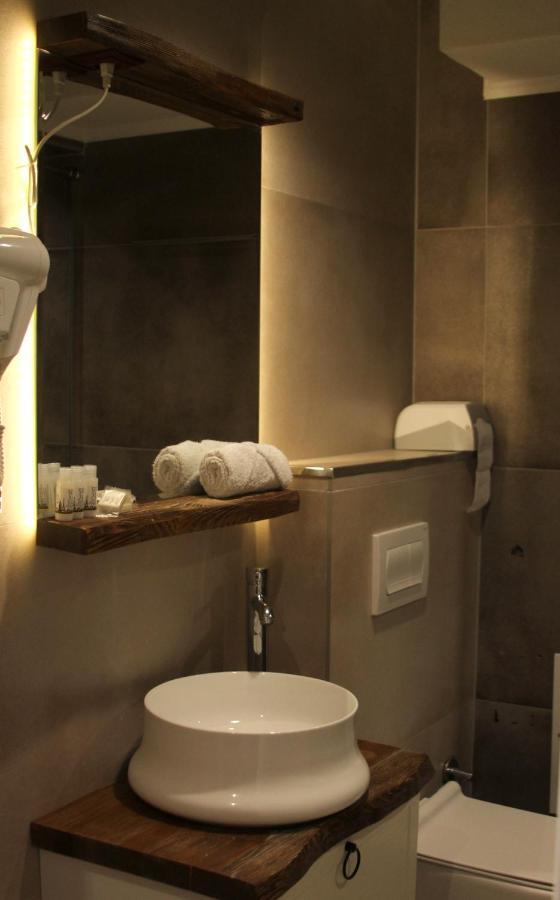 Hotel Driada Gjakova Dış mekan fotoğraf
