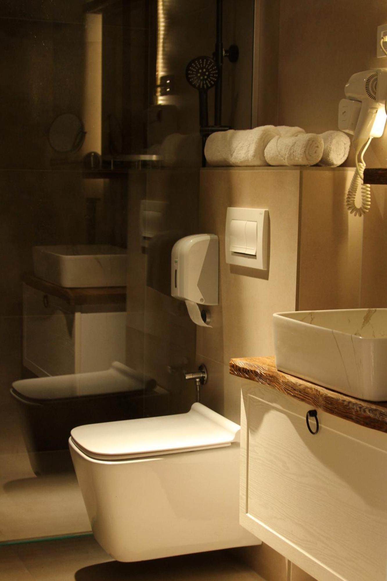 Hotel Driada Gjakova Dış mekan fotoğraf