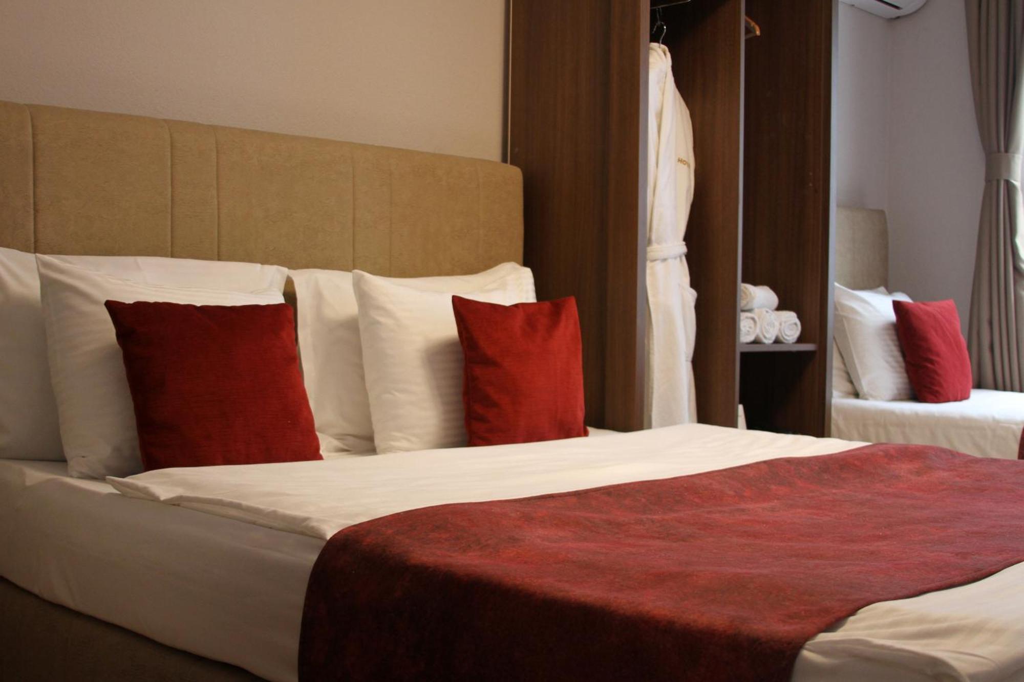 Hotel Driada Gjakova Dış mekan fotoğraf