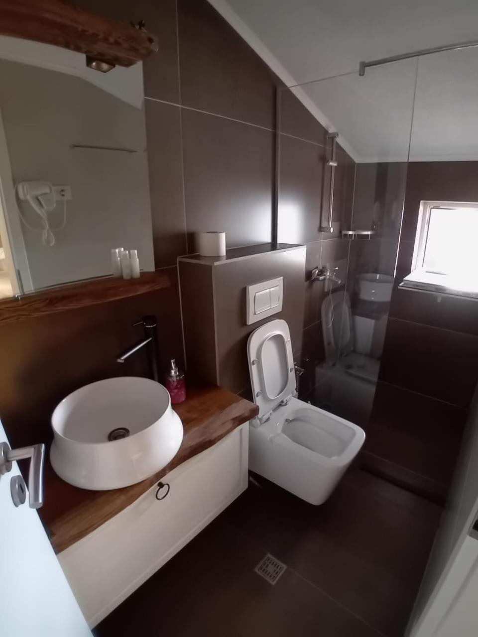 Hotel Driada Gjakova Dış mekan fotoğraf