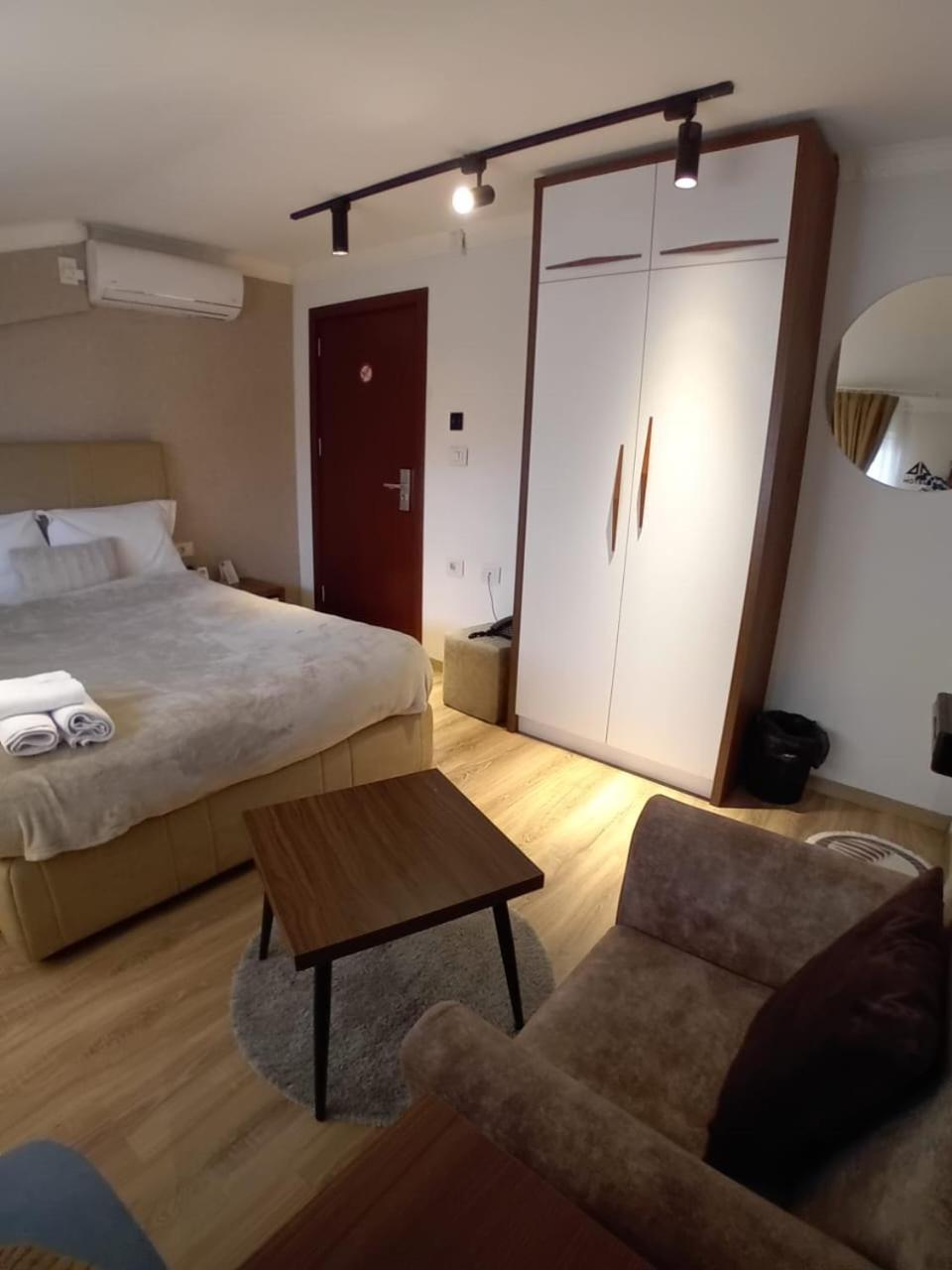 Hotel Driada Gjakova Dış mekan fotoğraf