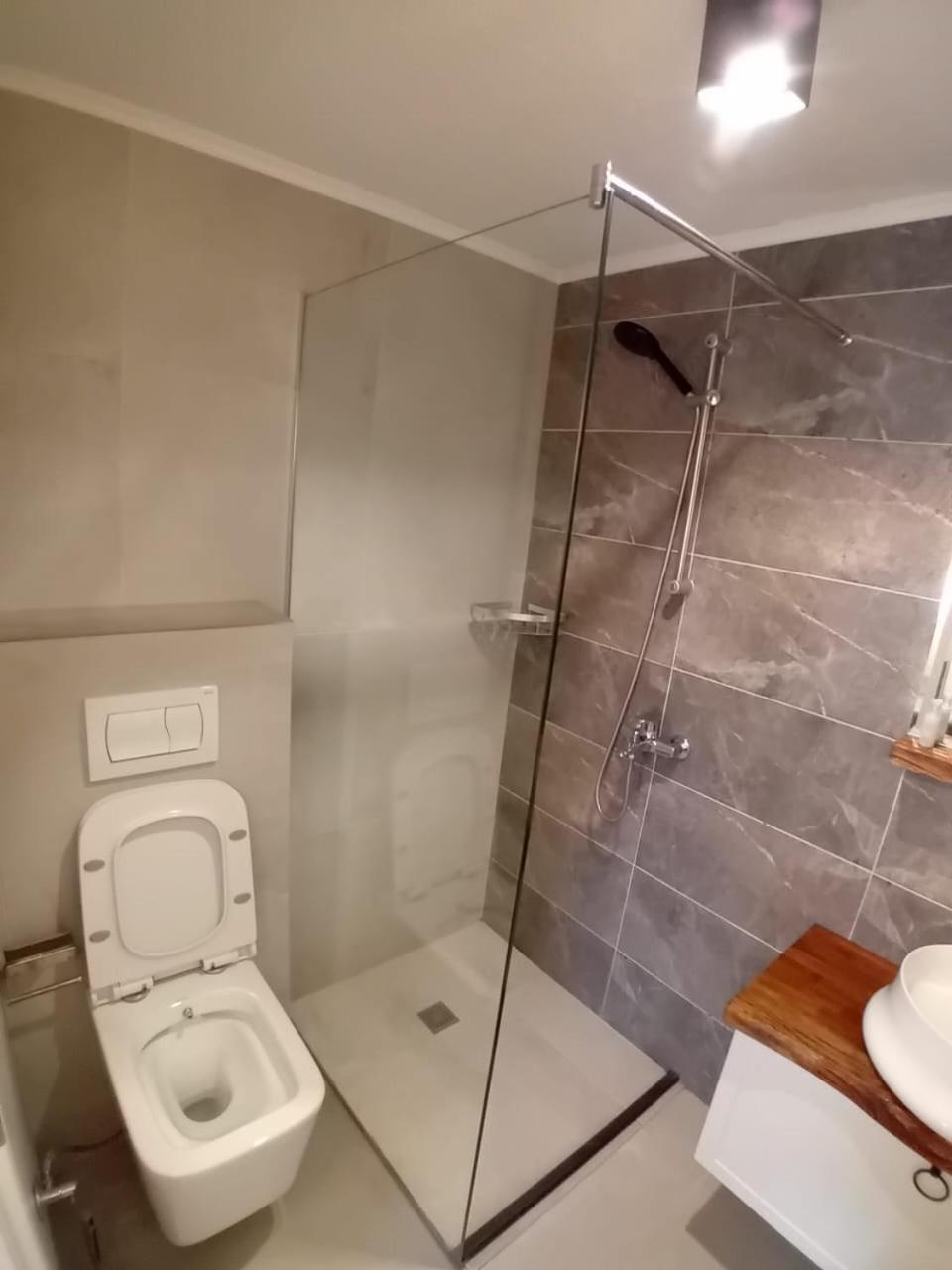 Hotel Driada Gjakova Dış mekan fotoğraf