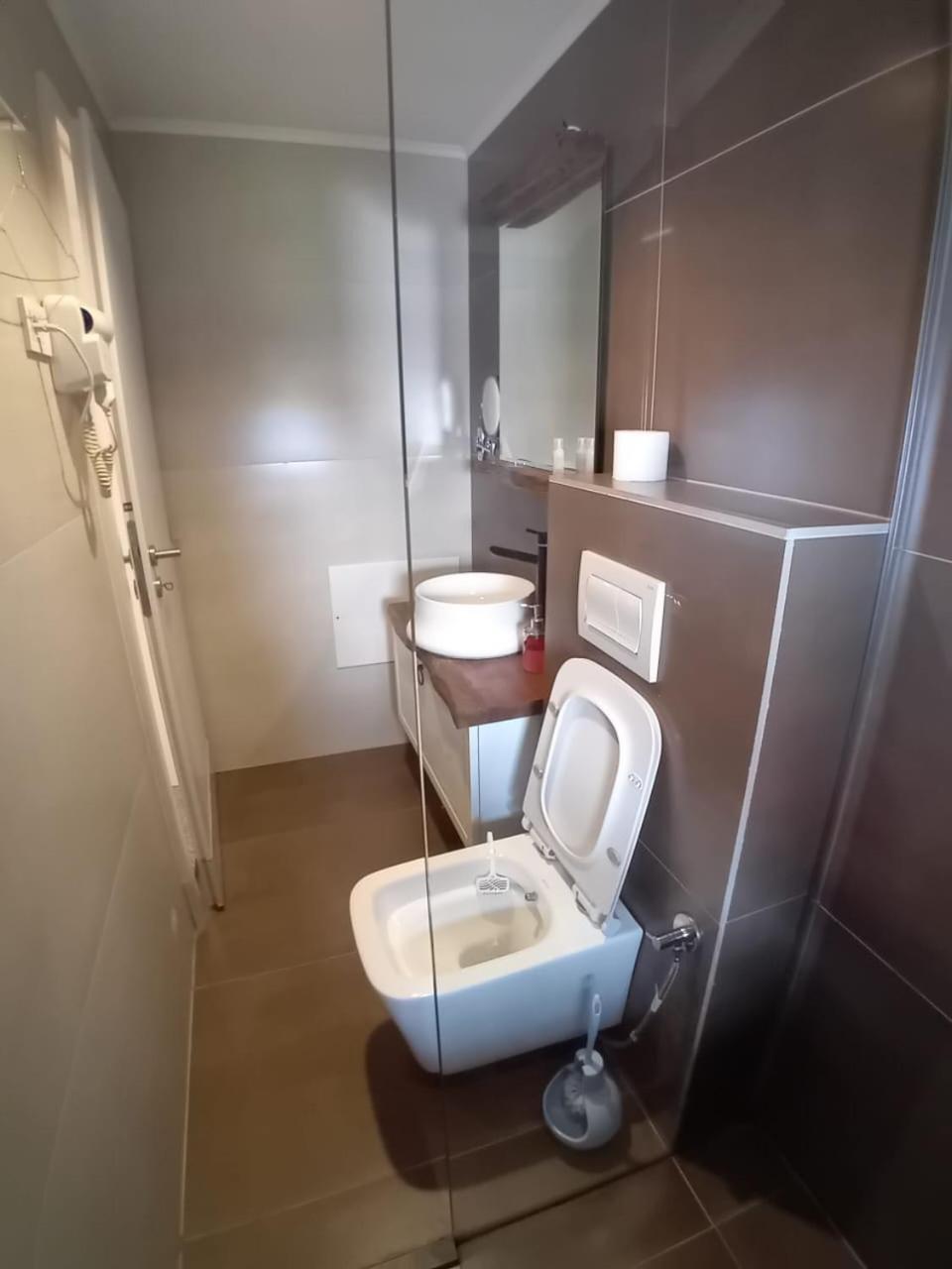 Hotel Driada Gjakova Dış mekan fotoğraf